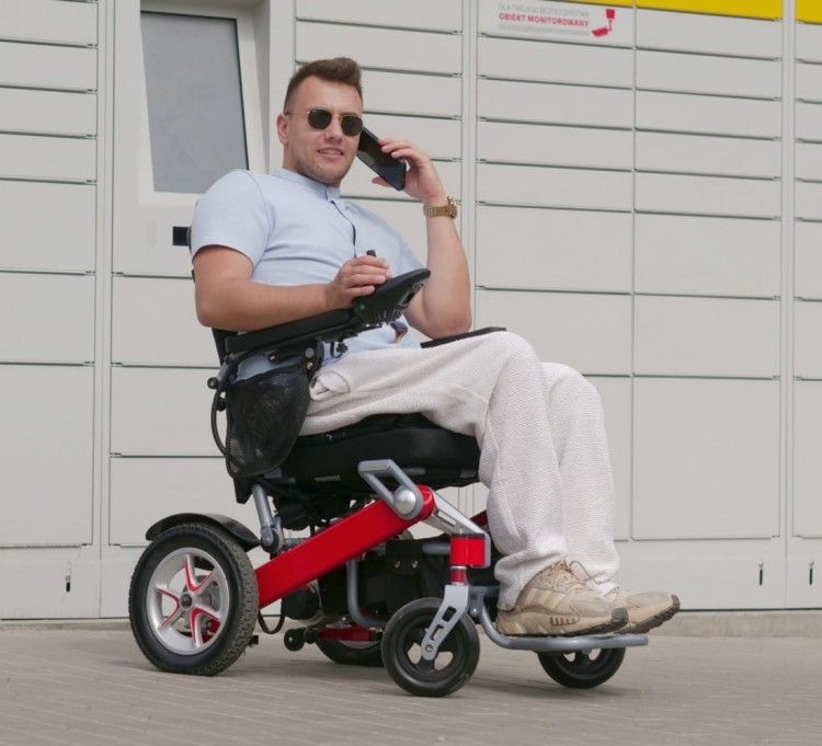 wozek-inwalidzki-elektryczny-skladany-do-150kg-california-ortlife-1.jpg