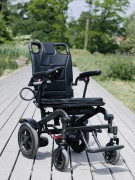 wozek-inwalidzki-elektryczny-eva-bz-skladany-lekki-20kg-ortlife-1.jpg