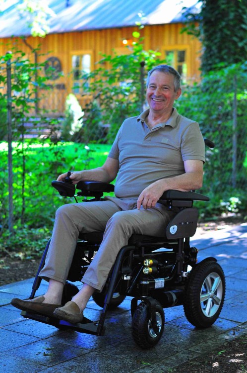 wozek-inwalidzki-elektryczny-wisking-1032-ortlife-10kmh-4.jpg
